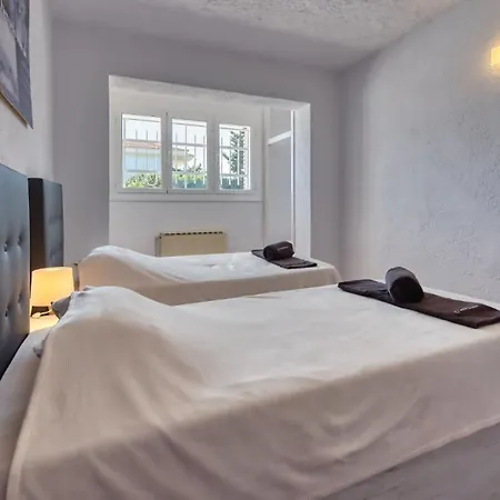 Costacabana - Abigail فيلة