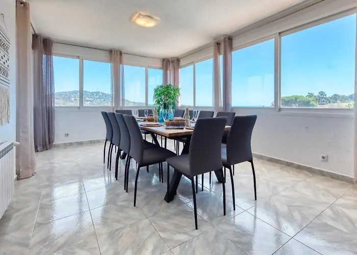 Costacabana - Abigail * リョレート・デ・マル