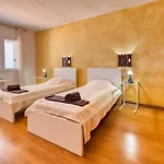 Villa Costacabana - Abigail Lloret de Mar